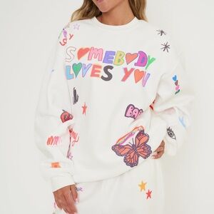 Somebody Loves You Graphic Crewneck Sweatshirt - White